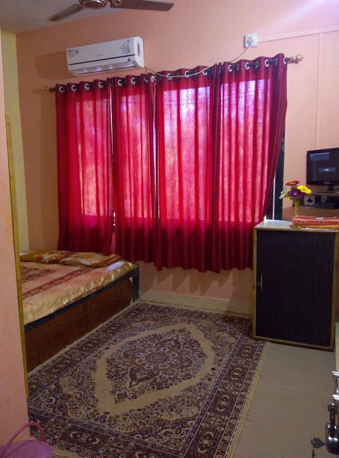Om Shree Bed And Breakfast Harihareshwar Екстер'єр фото